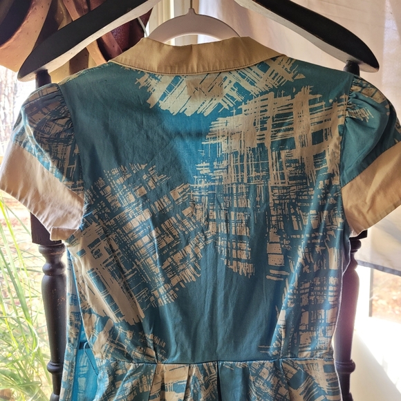 Dress - Picture 3 of 4